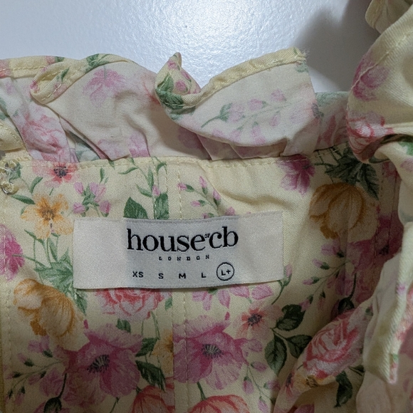 Floral Ruffle Crop Top - Picture 4 of 4